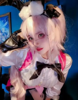 美女COS